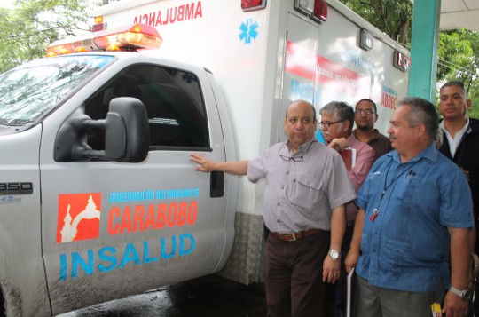 Hospital Dr. Carlos Sanda recibió nueva ambulancia y equipo Rx