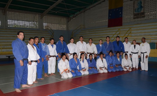 Judo vinotinto entrena duró por el oro de los Juegos Juveniles