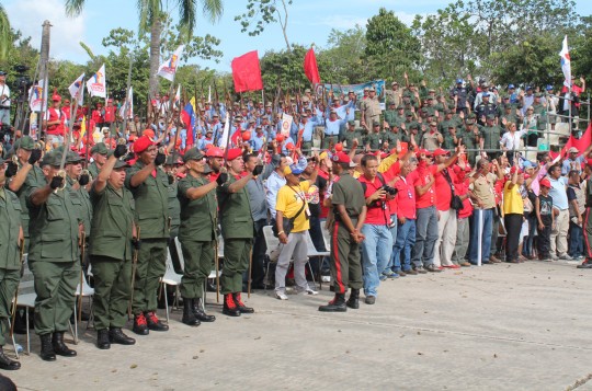 Maduro juramentó en Campo Carabobo Frente Cívico Militar para guerra económica