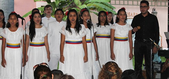 Más de 2 mil niños participan en Encuentro de Coros Infantiles 2013