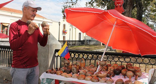 Maestros carabobeños homenajeados con programación cultural en plaza Sucre