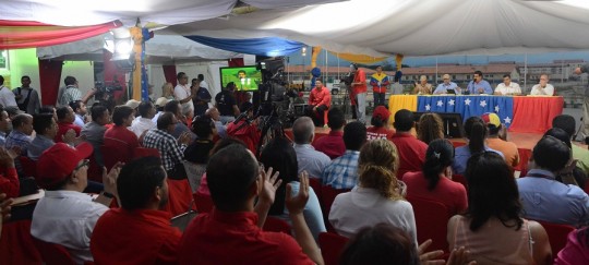 Presidente Maduro aprobó recursos para viviendas  megamercal y hospital en sur de Valencia