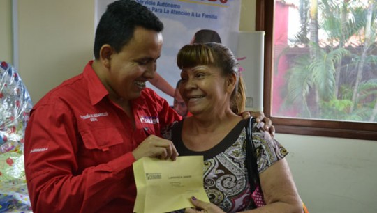 Gobernación de Carabobo entregó ayudas para tratamientos de salud