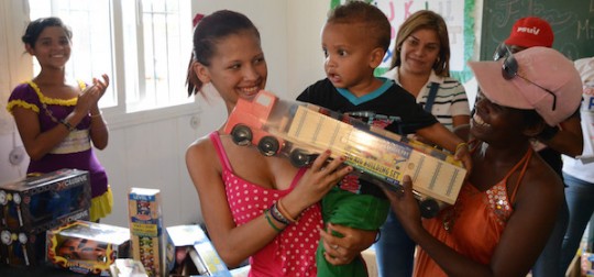 Gobierno Bolivariano entregó 17 mil juguetes En Bases de Misiones de Carabobo