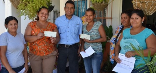 Gobierno de Carabobo  entregó 581 microcréditos a través de Fundapueblo