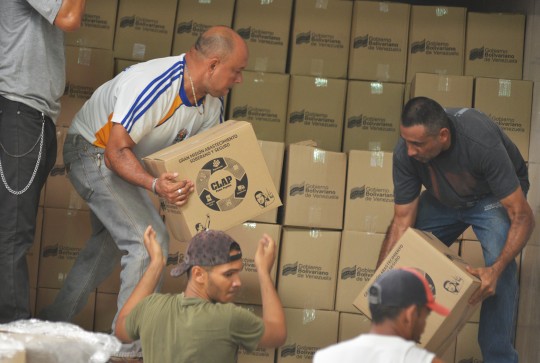 Beneficiamos más de 5 mil familias  en Libertador con cajas CLAP
